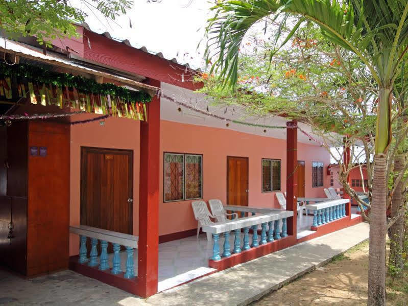 Gypsy Bungalow Phi Phi-öarna Exteriör bild